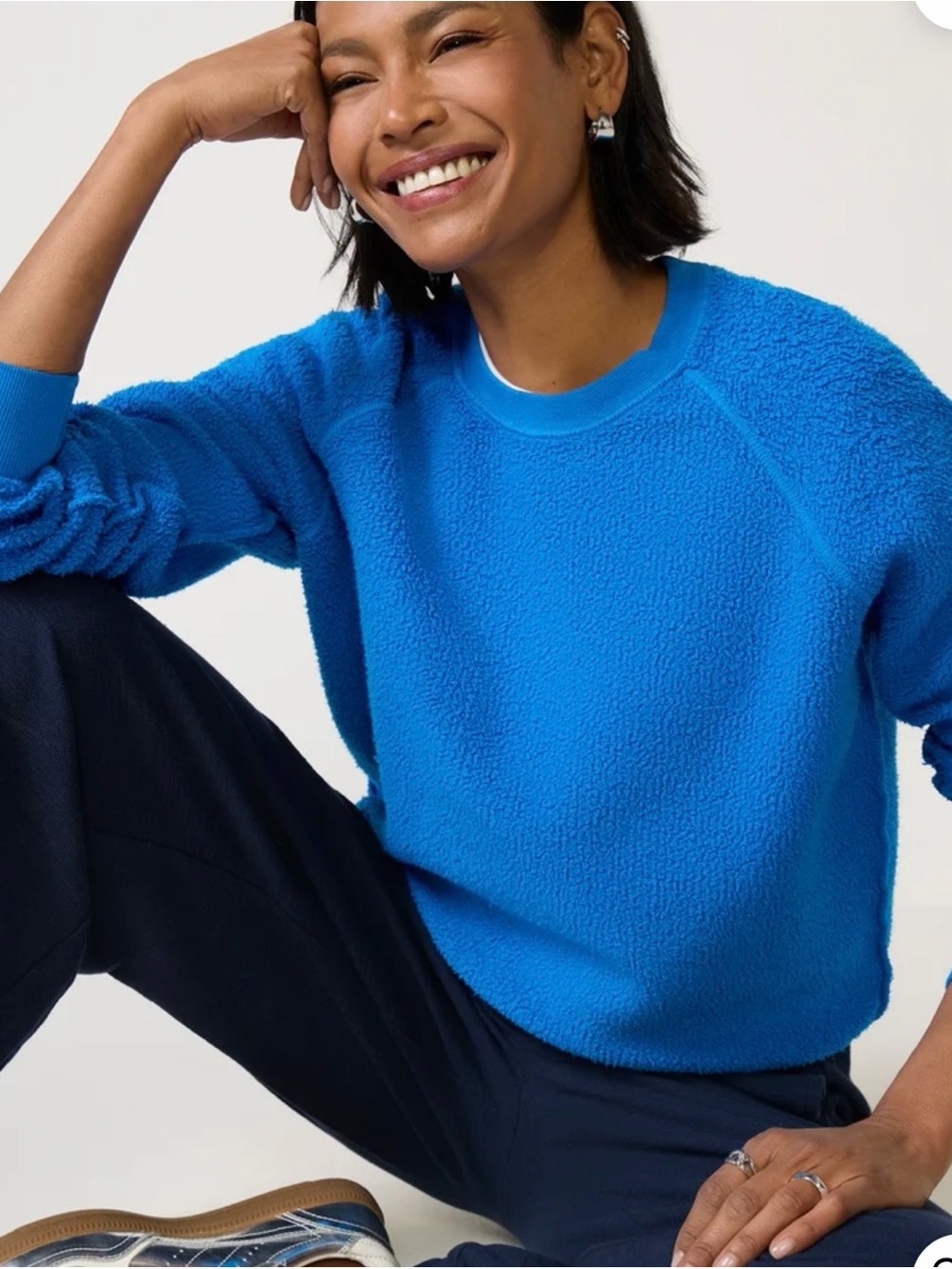 EVERLANE Ziggy Sweatshirt
Perfectwhitetee